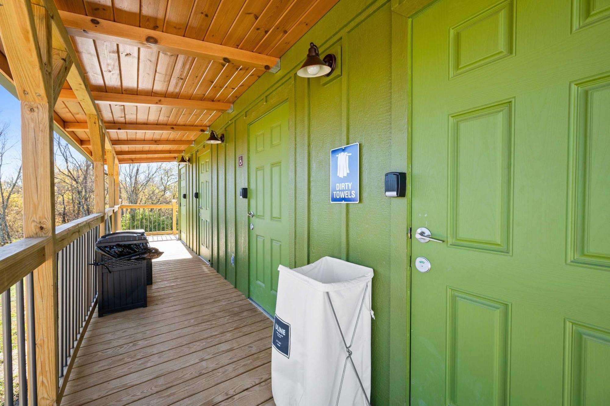 The Lodges At Eden Reserve - Safari Tents Williamstown Exterior photo